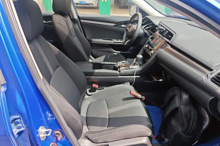 Used Honda Civic 2019 220TURBO CVT Dynamic Edition China VI Right Front Seat