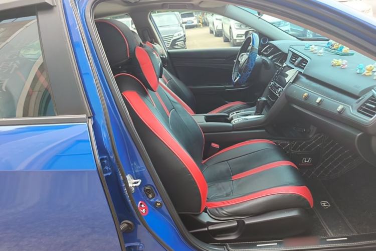 Used Honda Civic 2019 220TURBO CVT Dynamic Edition China VI Right Front Seat