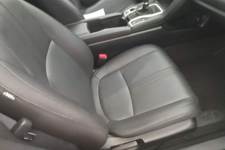 Used Honda Civic 2019 220TURBO Manual Jinkong Edition China VI Right Front Seat