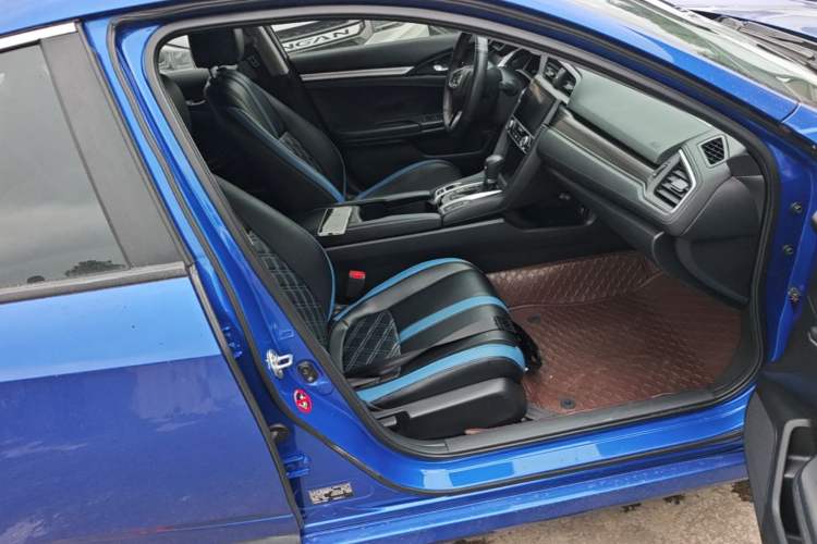 Used Honda Civic 2019 220TURBO CVT Dynamic Edition China VI Right Front Seat