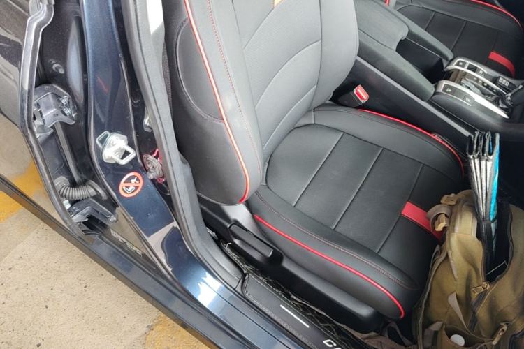 Used Honda Civic 2019 220TURBO CVT Dynamic Edition China VI Right Front Seat