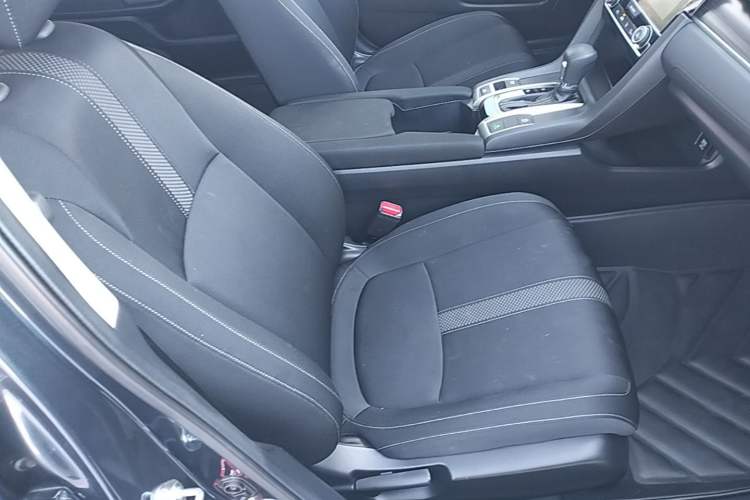 Used Honda Civic 2019 220TURBO CVT Dynamic Edition China VI Right Front Seat