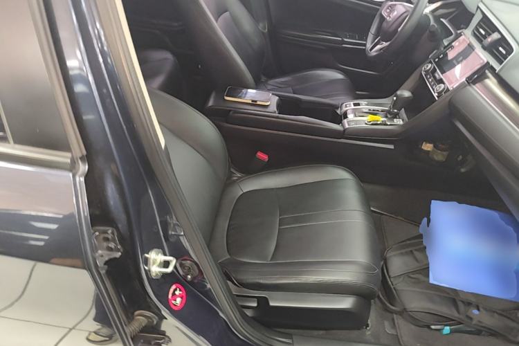 Used Honda Civic 2019 220TURBO CVT Dynamic Edition China VI Right Front Seat
