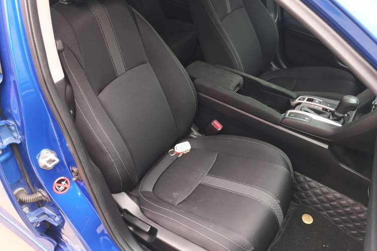 Used Honda Civic 2019 220TURBO CVT Dynamic Edition China VI Right Front Seat