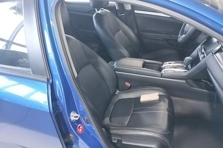Used Honda Civic 2019 180TURBO CVT Shangdong Edition China VI Right Front Seat