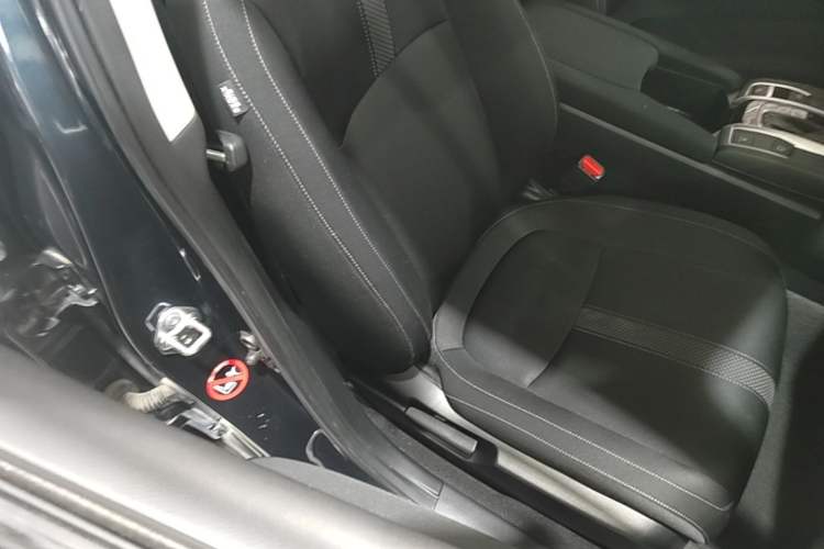 Used Honda Civic 2019 220TURBO CVT Dynamic Edition China VI Right Front Seat