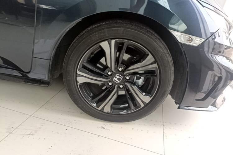 Used Honda Civic 2019 220TURBO CVT Ignition Edition China VI Emission Standard Right Front Wheel Hub