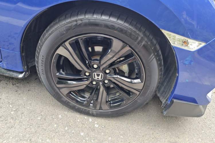 Used Honda Civic 2019 220TURBO CVT Dynamic Edition China VI Emission Standard Right Front Wheel Hub