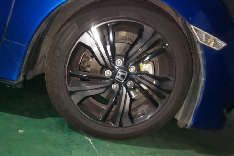 Used Honda Civic 2019 220TURBO CVT Dynamic Edition China VI Right Front Wheel Hub