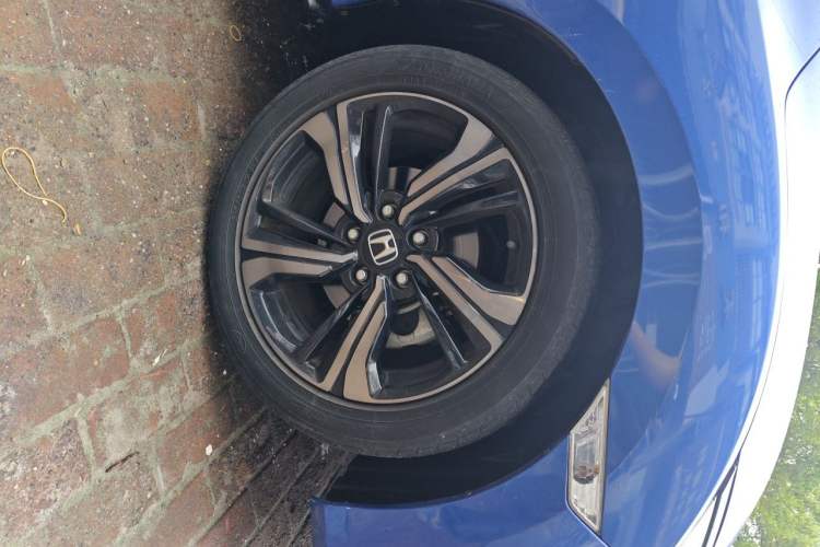 Used Honda Civic 2019 220TURBO CVT Dynamic Edition China VI Emission Standard Right Front Wheel Hub