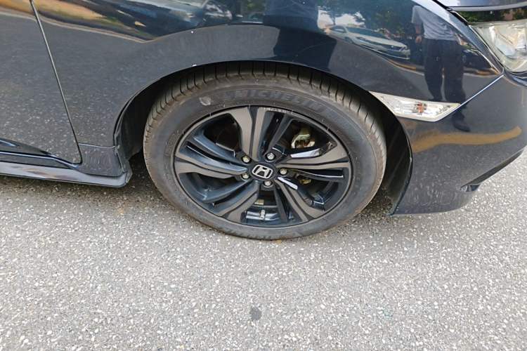 Used Honda Civic 2019 220TURBO CVT Dynamic Edition China V Emission Standard Right Front Wheel Hub