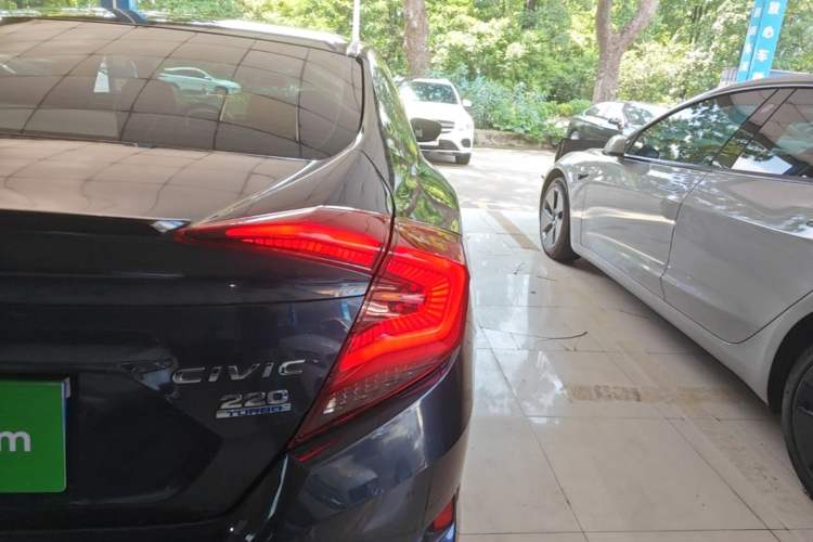 Used Honda Civic 2019 220TURBO CVT Dynamic Edition China VI Emission Standard Right Rear Taillight