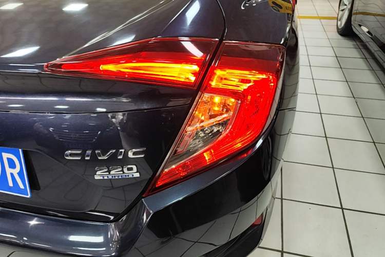 Used Honda Civic 2019 220TURBO CVT Dynamic Edition China VI Right Rear Taillight