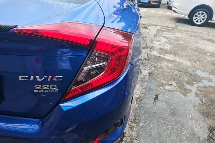 Used Honda Civic 2019 220TURBO CVT Dynamic Edition China V Right Rear Taillight