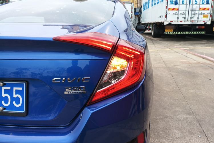 Used Honda Civic 2019 220TURBO CVT Dynamic Edition China VI Right Rear Taillight