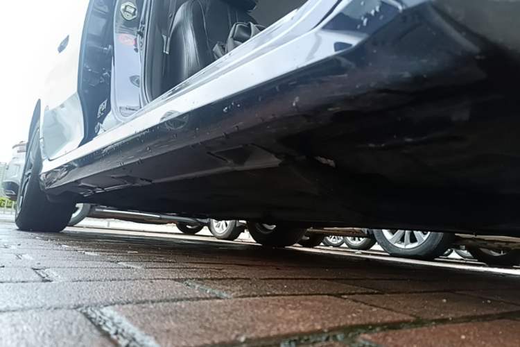 Used Honda Civic 2019 220TURBO CVT Dynamic Edition China VI Right Side Sill