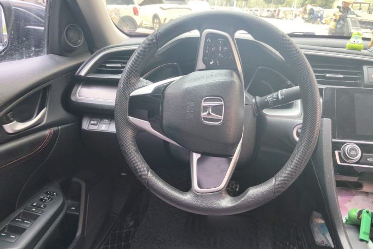 Used Honda Civic 2019 220TURBO CVT Dynamic Edition China VI Emission Standard Steering Wheel