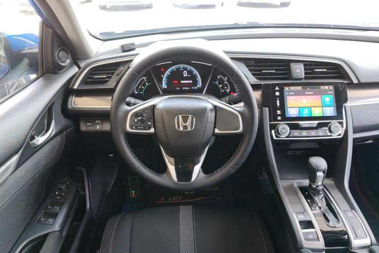 Used Honda Civic 2019 220TURBO CVT Dynamic Edition China VI Steering Wheel