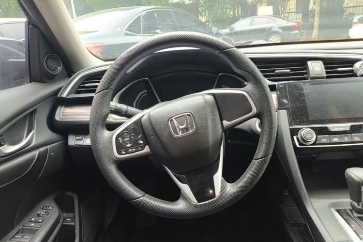 Used Honda Civic 2019 220TURBO CVT Dynamic Edition China VI Emission Standard Steering Wheel