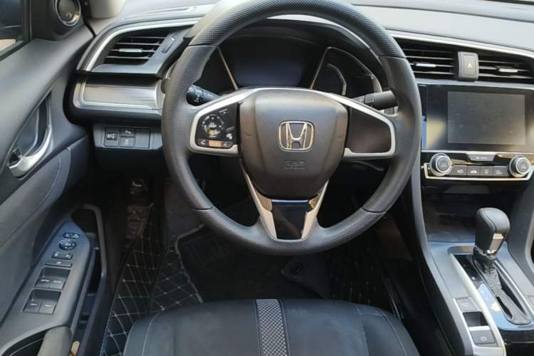 Used Honda Civic 2019 220TURBO CVT Dynamic Edition China V Steering Wheel