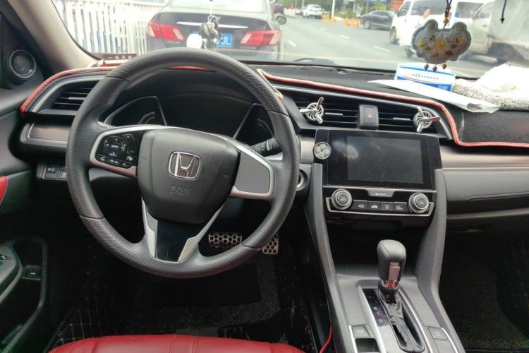 Used Honda Civic 2019 220TURBO CVT Dynamic Edition China V Emission Standard Steering Wheel