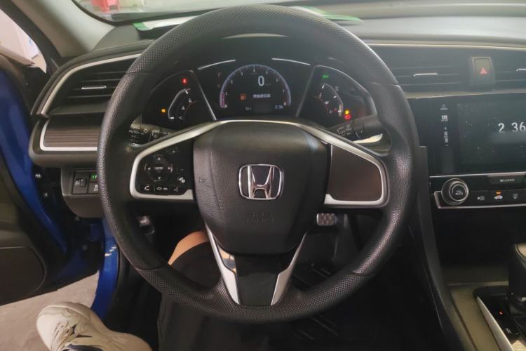 Used Honda Civic 2019 220TURBO CVT Dynamic Edition China VI Emission Standard Steering Wheel