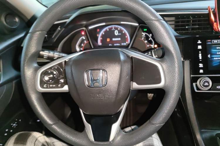 Used Honda Civic 2019 220TURBO CVT Dynamic Edition China VI Emission Standard Steering Wheel
