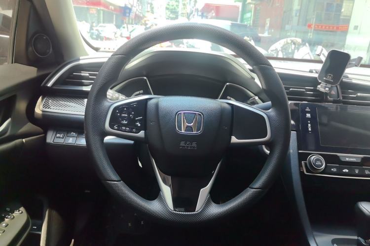 Used Honda Civic 2019 220TURBO CVT Dynamic Edition China VI Emission Standard Steering Wheel