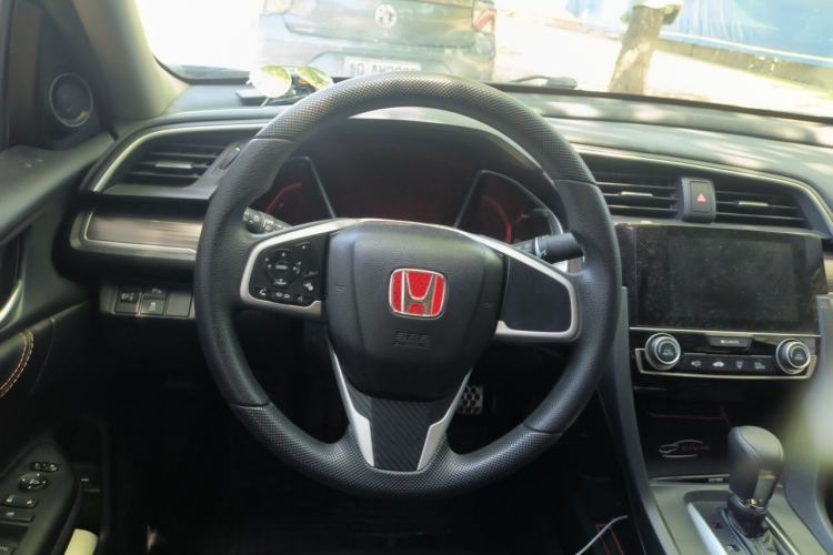 Used Honda Civic 2019 220TURBO CVT Dynamic Edition China VI Emission Standard Steering Wheel