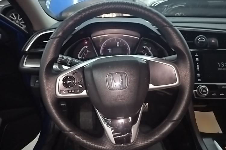 Used Honda Civic 2019 220TURBO CVT Dynamic Edition China VI Emission Standard Steering Wheel