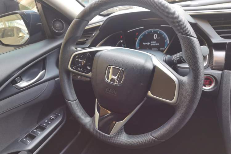 Used Honda Civic 2019 220TURBO CVT Dynamic Edition China VI Steering Wheel