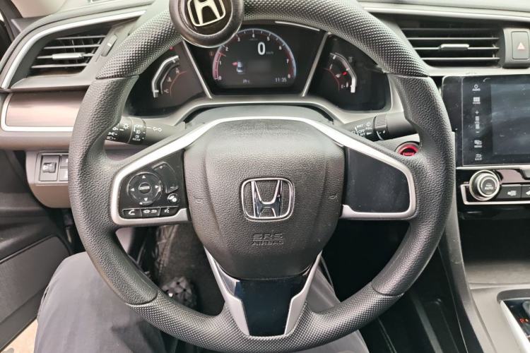 Used Honda Civic 2019 220TURBO CVT Dynamic Edition China VI Emission Standard Steering Wheel