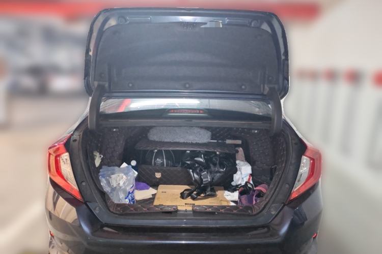 Used Honda Civic 2019 220TURBO CVT Dynamic Edition China VI Trunk