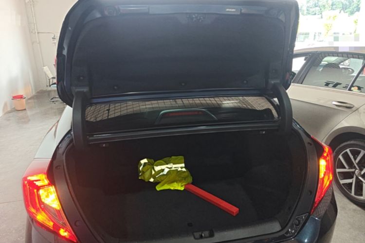 Used Honda Civic 2019 220TURBO CVT Dynamic Edition China VI Trunk