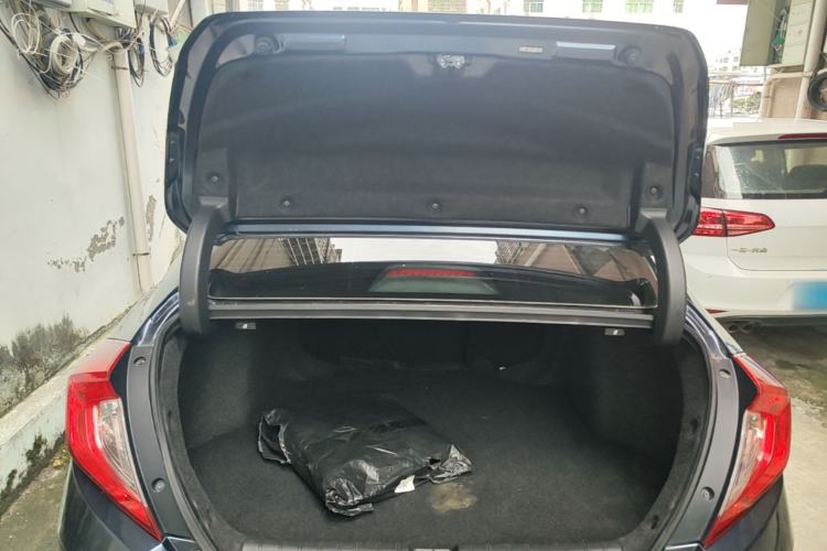 Used Honda Civic 2019 220TURBO CVT Dynamic Edition China VI Emission Standard Trunk