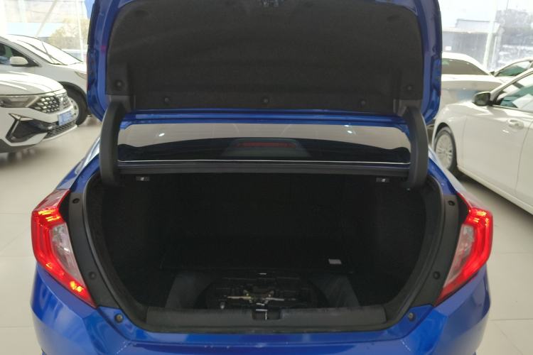 Used Honda Civic 2019 220TURBO CVT Dynamic Edition China VI Trunk