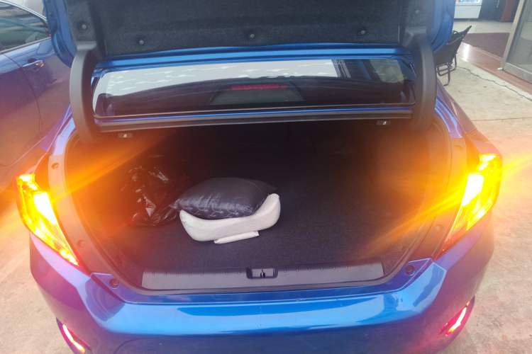 Used Honda Civic 2019 220TURBO CVT Dynamic Edition China V Emission Standard Trunk