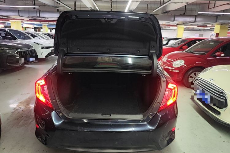 Used Honda Civic 2019 220TURBO CVT Dynamic Edition China VI Trunk
