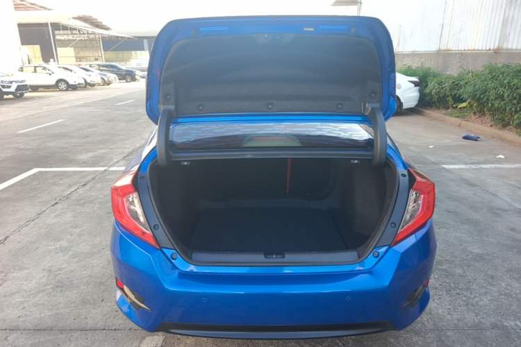 Used Honda Civic 2019 220TURBO CVT Dynamic Edition China V Trunk