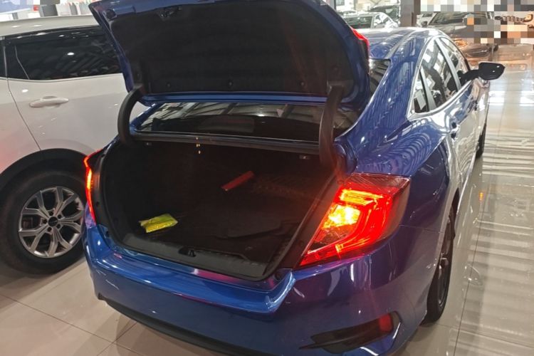 Used Honda Civic 2019 220TURBO CVT Dynamic Edition China VI Trunk