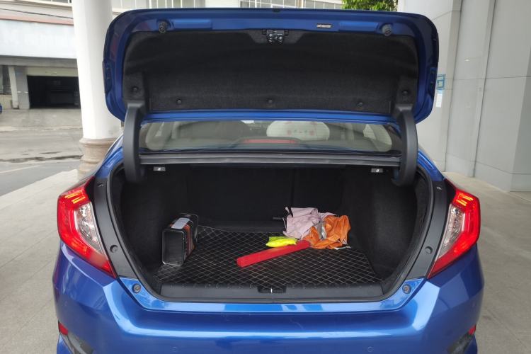 Used Honda Civic 2019 220TURBO CVT Dynamic Edition China VI Trunk