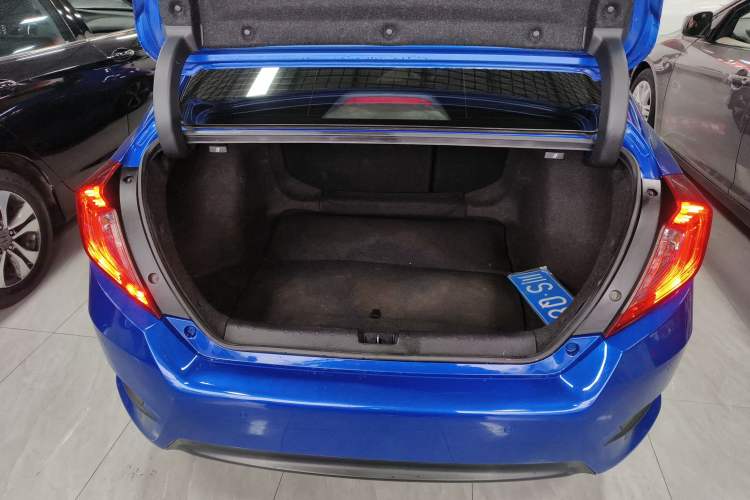 Used Honda Civic 2019 220TURBO CVT Power Edition China VI Emission Standard Trunk