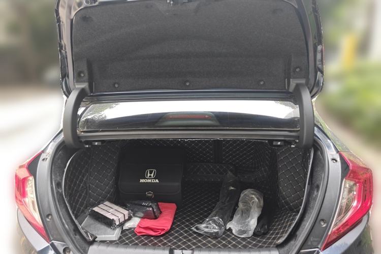 Used Honda Civic 2019 220TURBO CVT Dynamic Edition China VI Trunk