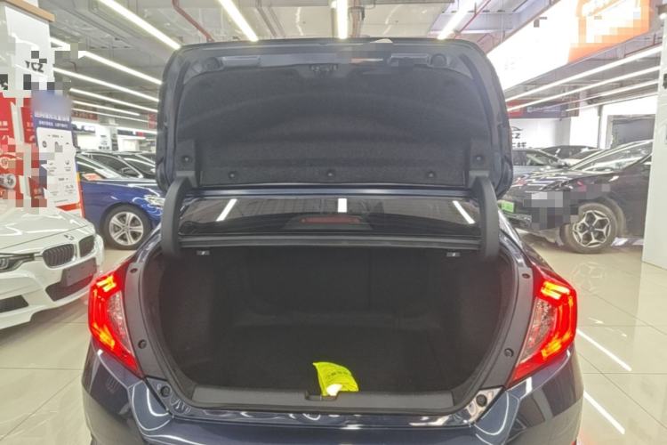 Used Honda Civic 2019 220TURBO Manual Jinkong Edition China VI Trunk
