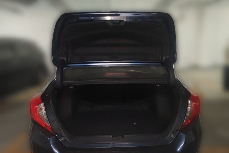Used Honda Civic 2019 220TURBO CVT Dynamic Edition China VI Trunk