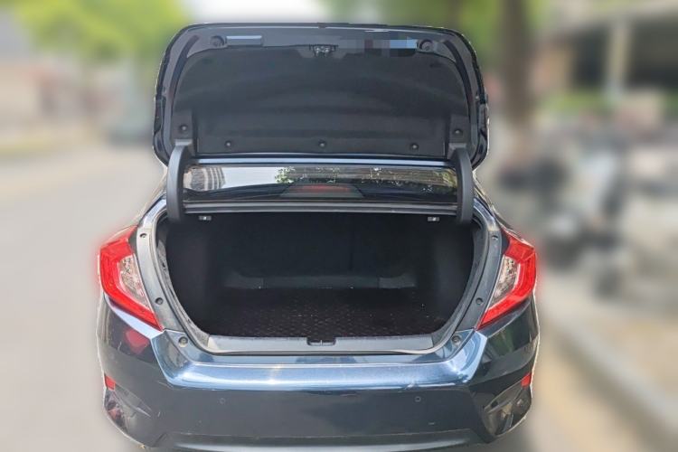 Used Honda Civic 2019 220TURBO CVT Dynamic Edition China VI Trunk