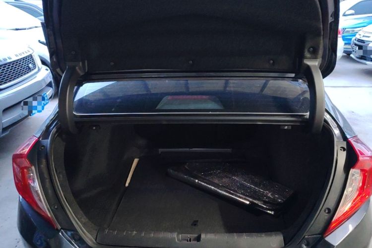 Used Honda Civic 2019 220TURBO CVT Dynamic Edition China VI Trunk