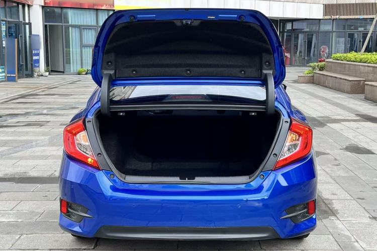Used Honda Civic 2019 220TURBO CVT Dynamic Edition China VI Trunk