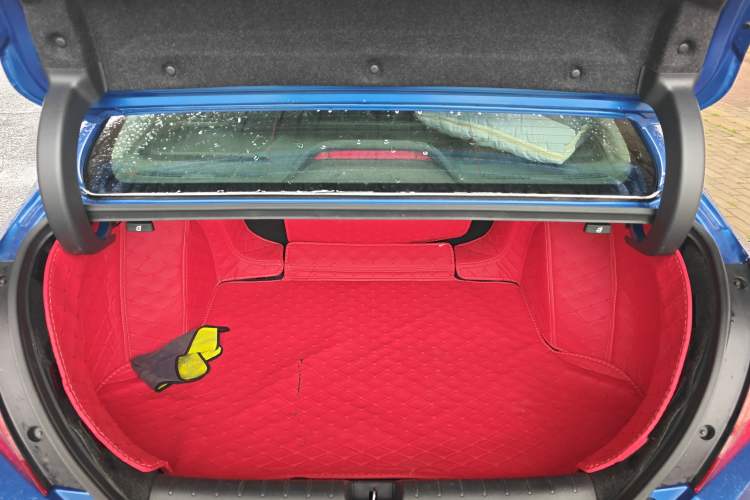 Used Honda Civic 2019 220TURBO CVT Dynamic Edition China VI Trunk