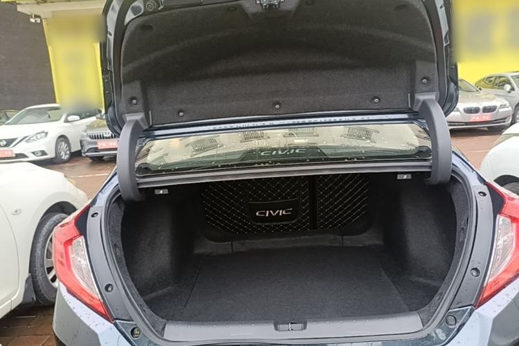 Used Honda Civic 2019 220TURBO CVT Dynamic Edition China VI Trunk